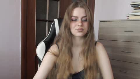 Lily online show from 06.03.26
