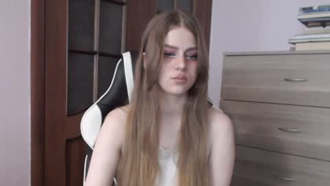 Lily online show from 06.12.26