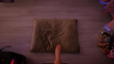 Redhead Shark online show from 01.18.26