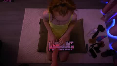 Snapshot of redhead_shark chatting on 04.29.26 Redhead Shark online show from 04.29.26