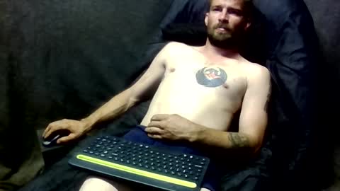 Snapshot of redheadlover828 chatting on 11.09.25 Kevin online show from 11.09.25