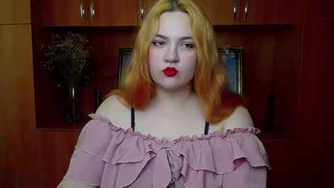 Snapshot of redhotqueen1 chatting on 05.18.26 Rina online show from 05.18.26