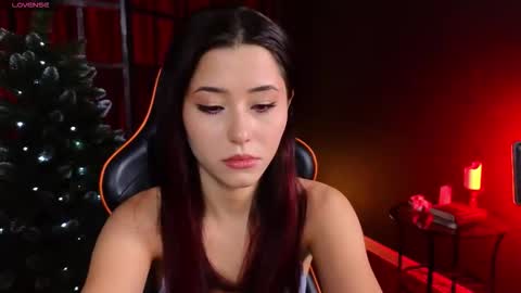 Snapshot of redmidnight_ chatting on 12.03.25 Kiara online show from 12.03.25