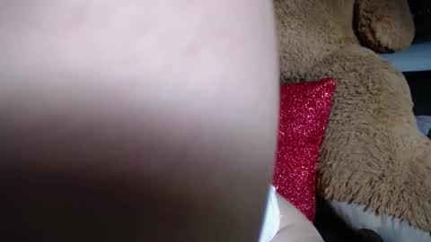 Snapshot of redroomxx chatting on 11.26.25 MIA online show from 11.26.25