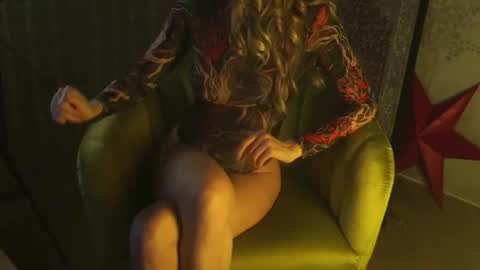 Snapshot of redsparrow__ chatting on 02.01.26 Red online show from 02.01.26