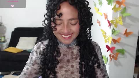 Snapshot of redvelvet_25 chatting on 12.15.25 Velvet online show from 12.15.25