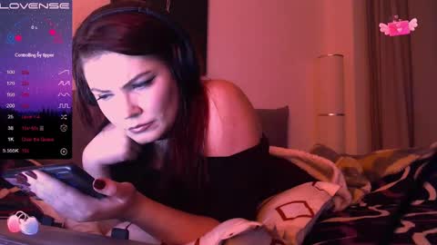 Snapshot of redyari chatting on 12.07.24 Red online show from 12.07.24