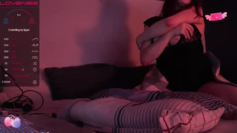 Snapshot of redyari chatting on 10.04.25 Red online show from 10.04.25