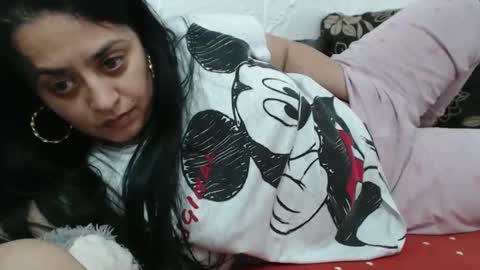 Snapshot of reeapassion chatting on 01.17.25 Reea online show from 01.17.25