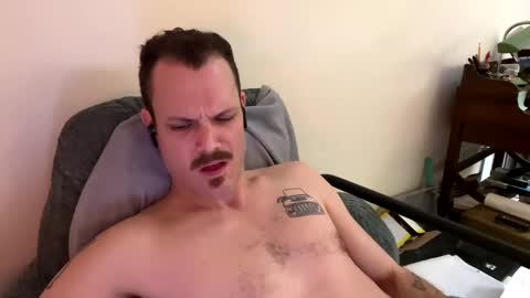 Snapshot of reed_thomas chatting on 02.02.25 Reed Thomas online show from 02.02.25