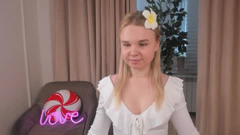Snapshot of regeniaertelt chatting on 04.03.26 Betty online show from 04.03.26
