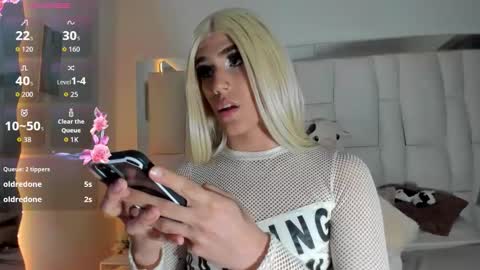 Snapshot of regiina_doll chatting on 03.24.26 regiina_doll online show from 03.24.26