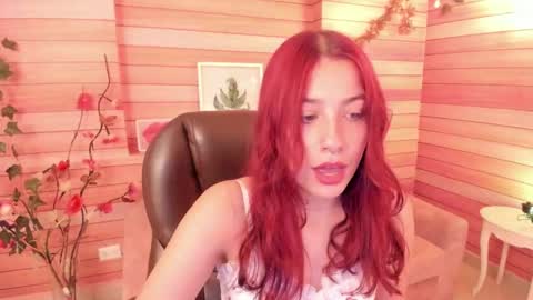 Snapshot of regina_blum chatting on 01.10.25 Regina online show from 01.10.25