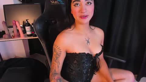 Snapshot of regina_storm chatting on 10.29.25 online show from 10.29.25