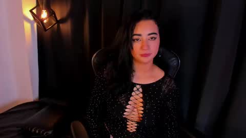 Snapshot of regina_storm chatting on 11.21.25 online show from 11.21.25