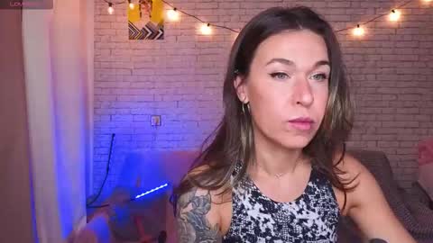 Snapshot of reginahawkinss chatting on 10.10.25 ReginaHawkinss online show from 10.10.25