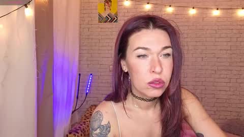 Snapshot of reginahawkinss chatting on 01.08.26 ReginaHawkinss online show from 01.08.26