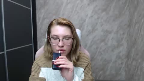 Snapshot of reginasmilee chatting on 02.14.25 Regina online show from 02.14.25