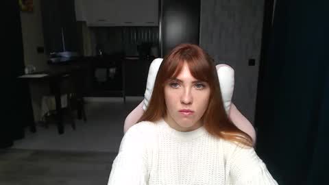 Snapshot of reginasmilee chatting on 10.04.25 Regina online show from 10.04.25