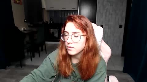 Snapshot of reginasmilee chatting on 12.03.25 Regina online show from 12.03.25