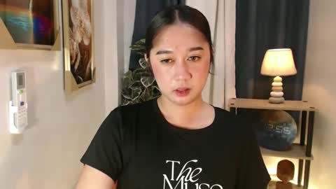 Snapshot of reginethegoddess chatting on 02.04.26 regine online show from 02.04.26