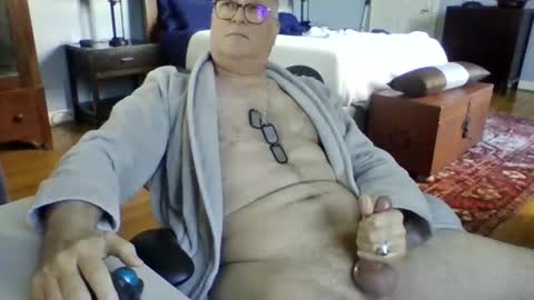 Snapshot of regularguynola chatting on 12.21.24 RegularGuyNOLA online show from 12.21.24