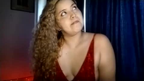 Snapshot of rei_chan26 chatting on 02.15.25 Tania Nixx online show from 02.15.25