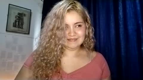 Snapshot of rei_chan26 chatting on 03.12.25 Tania Nixx online show from 03.12.25