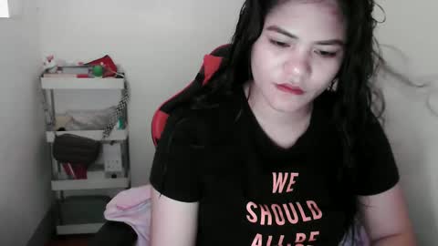 Snapshot of reign2525 chatting on 12.03.25 reign2525 online show from 12.03.25