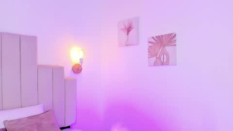 Snapshot of reikaminato chatting on 09.17.25 Reika  online show from 09.17.25