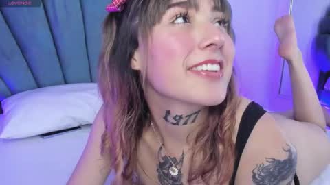 Snapshot of reikaminato chatting on 10.20.25 Reika  online show from 10.20.25