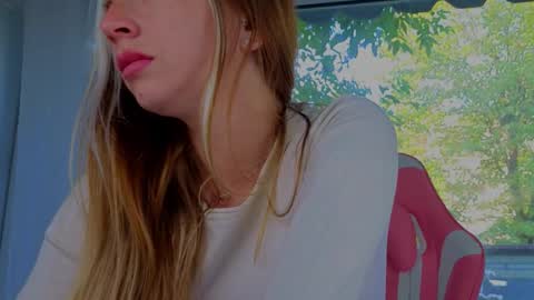 reina cummings online show from 10.05.25