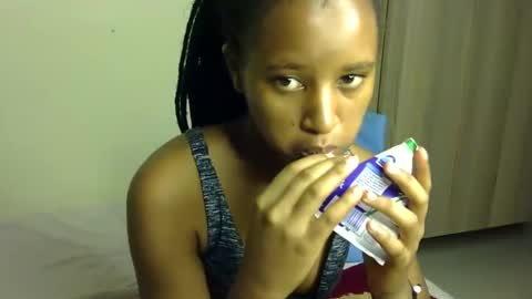 Snapshot of rellings_maya chatting on 01.21.25 rellings-maya online show from 01.21.25