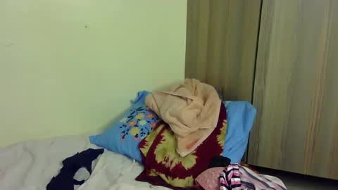 Snapshot of rellings_maya chatting on 01.21.25 rellings-maya online show from 01.21.25