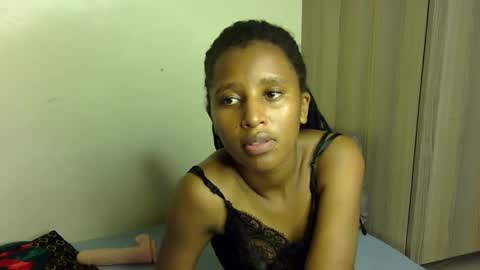 Snapshot of rellings_maya chatting on 01.23.25 rellings-maya online show from 01.23.25