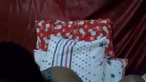 Snapshot of rellings_maya chatting on 09.29.25 rellings-maya online show from 09.29.25