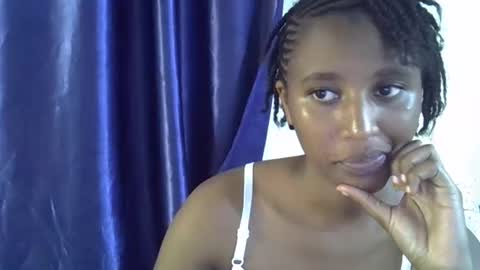 Snapshot of rellings_maya chatting on 10.02.25 rellings-maya online show from 10.02.25