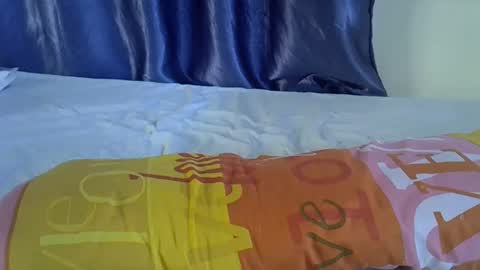 Snapshot of rellings_maya chatting on 10.03.25 rellings-maya online show from 10.03.25