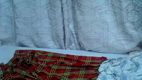 Snapshot of rellings_maya chatting on 10.18.25 rellings-maya online show from 10.18.25