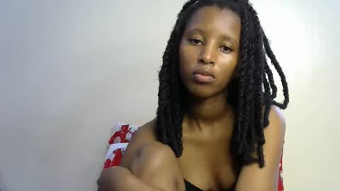 Snapshot of rellings_maya chatting on 12.03.25 rellings-maya online show from 12.03.25