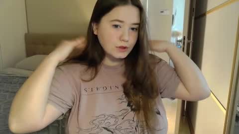 Snapshot of remirann_ chatting on 03.08.25 Ann OF - remirann21 online show from 03.08.25