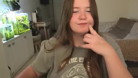 Snapshot of remirann_ chatting on 11.06.25 Ann OF - remirann21 online show from 11.06.25