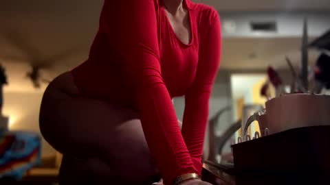 Snapshot of remmissecrets chatting on 12.25.24 remmissecrets online show from 12.25.24