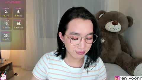 Snapshot of ren_yoonn chatting on 06.16.26 Ren online show from 06.16.26