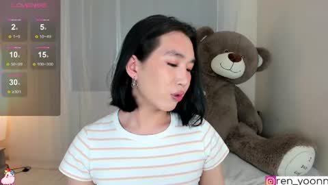 Snapshot of ren_yoonn chatting on 06.22.26 Ren online show from 06.22.26