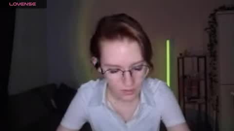 Claire online show from 04.22.26