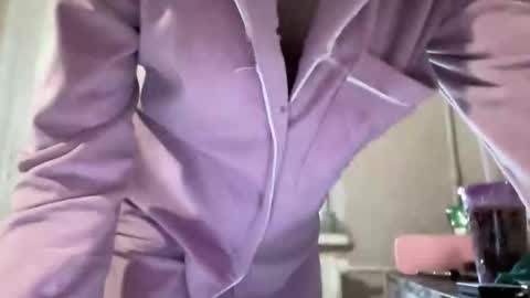 Snapshot of renata_a1 chatting on 09.18.25 Renata online show from 09.18.25