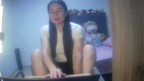 renata_hot1 online show from 10.26.25
