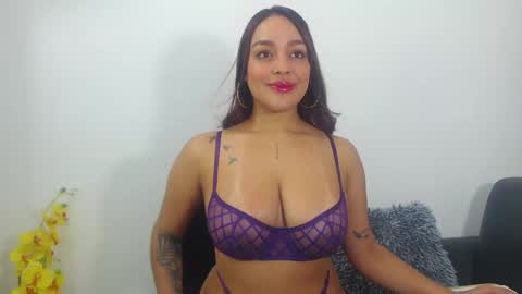 renatabrownn28 online show from 03.30.26