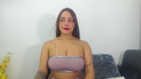 renatabrownn28 online show from 04.01.26